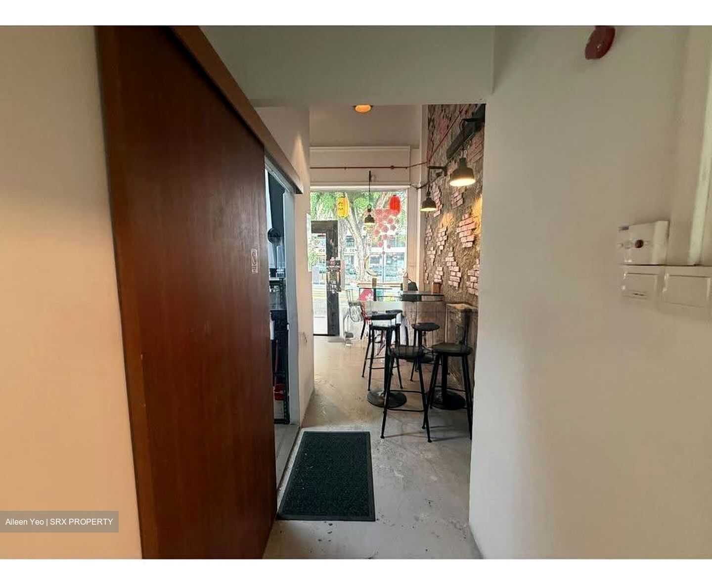 Yio Chu Kang Road (D19), Retail #620618381